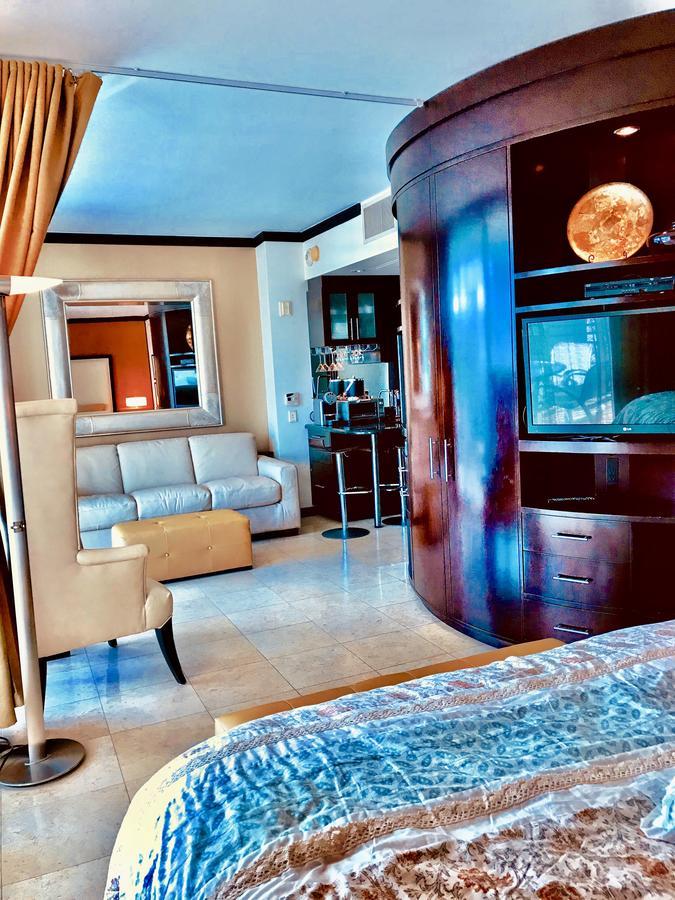 Apartment at De Soleil Hotel on Ocean Drive Miami Beach Buitenkant foto